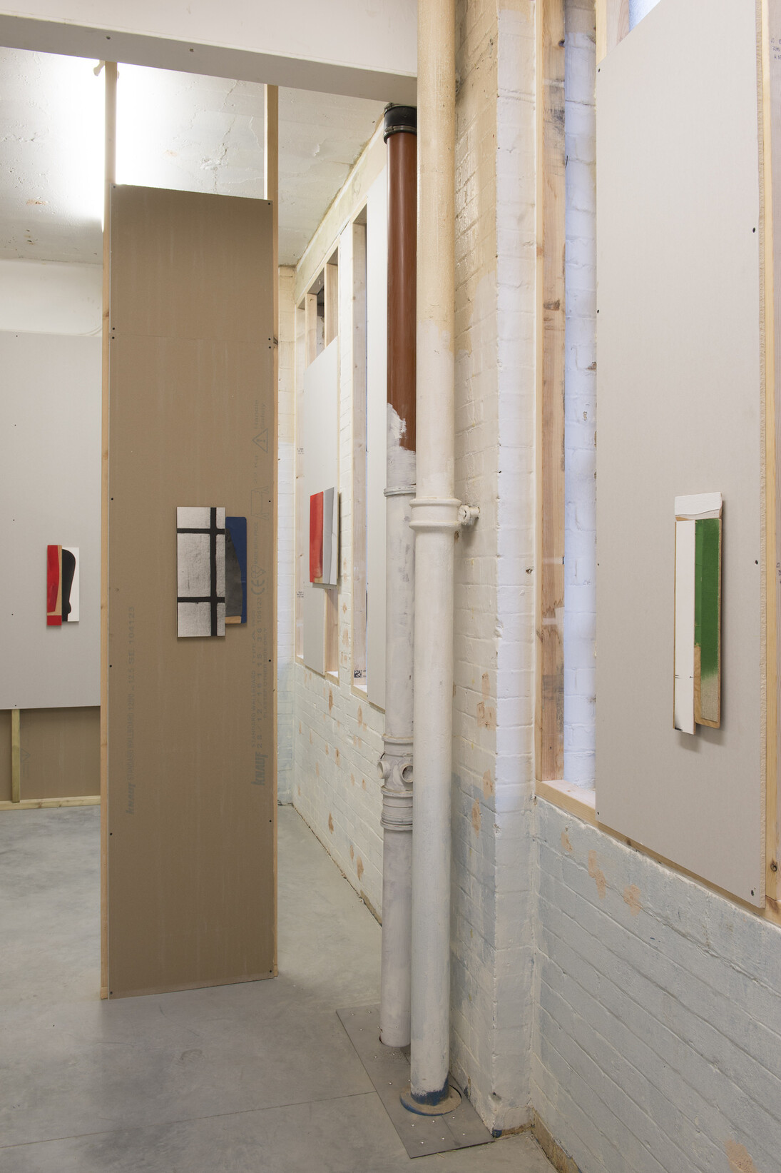 Ian McKeever, Against Architecture 21, 2013, 35 X 21cm, acrylic and oil on canvas on wood /silver gelatine photograph mounted on wood. Image courtesy of the artist and Matt's Gallery, London.