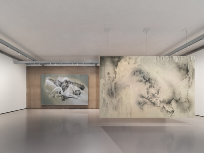 Tatiana Trouvé, La vie étrange des choses, vue d'exposition. Avec l'aimable autorisation de la Collection Pinault