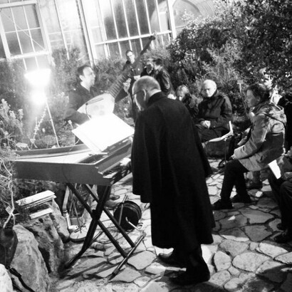 A concert of early Italian Baroque music with theorbo and harpsichord at the Botanical Gardens, Berlin.
