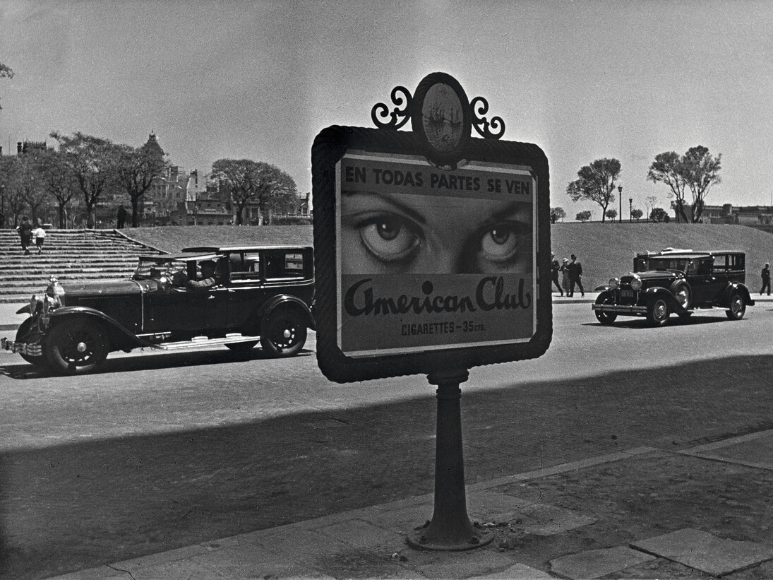 Horacio Coppola. Plaza San Martín desde Kavanagh (Plaza San Martín from Kavanagh). 1936. Gelatin silver print, 7 5/16 x 10 1/2″ (18.5 x 26.7 cm). Private collection © 2015 Estate of Horacio Coppola
