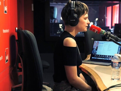 Chris (anciennement Christine and The Queens) interprète Étienne en live sur France Inter