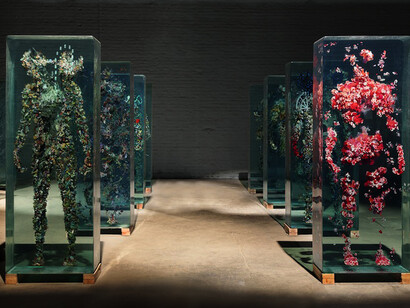 Dustin Yellin, Installation of Psychogeography figures