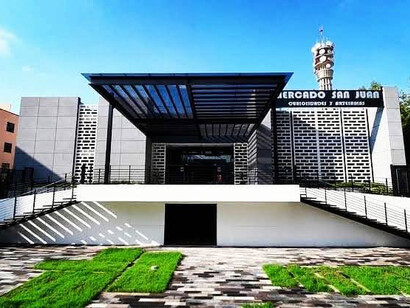 Fachada del Mercado de artesanías san Juan, Ciudad de México