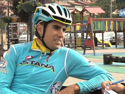 Mikel Landa durante una entrevista