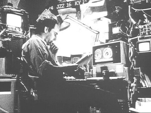 Fotograma del filme «Pi: el orden del caos», protagonizado por Sean Gullette