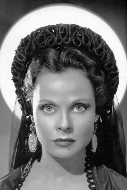 Ana María Lynch en el filme La Quintrala, 1955