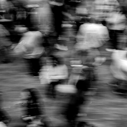 Un sistema economico equo dovrebbe mettere al centro il benessere delle persone, non solo il profitto