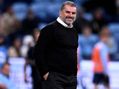 Ange Postecoglou, atual técnico do time Tottenham, é grego naturalizado australiano 