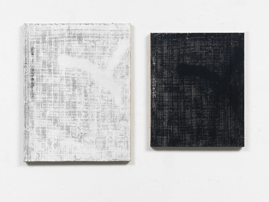 Gregor Hildebrandt, No tears for the creatures of the
day and night (T), Cassette tape, adhesive tape and
acrylic paint on canvas, 2 parts: 57 x 44 cm, 47 x 39 cm