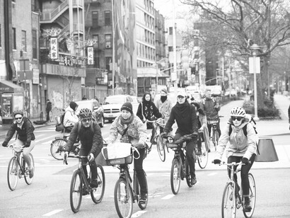 Today, more and more New Yorkers in the USA are riding their bikes to avoid the crowds on public transportation