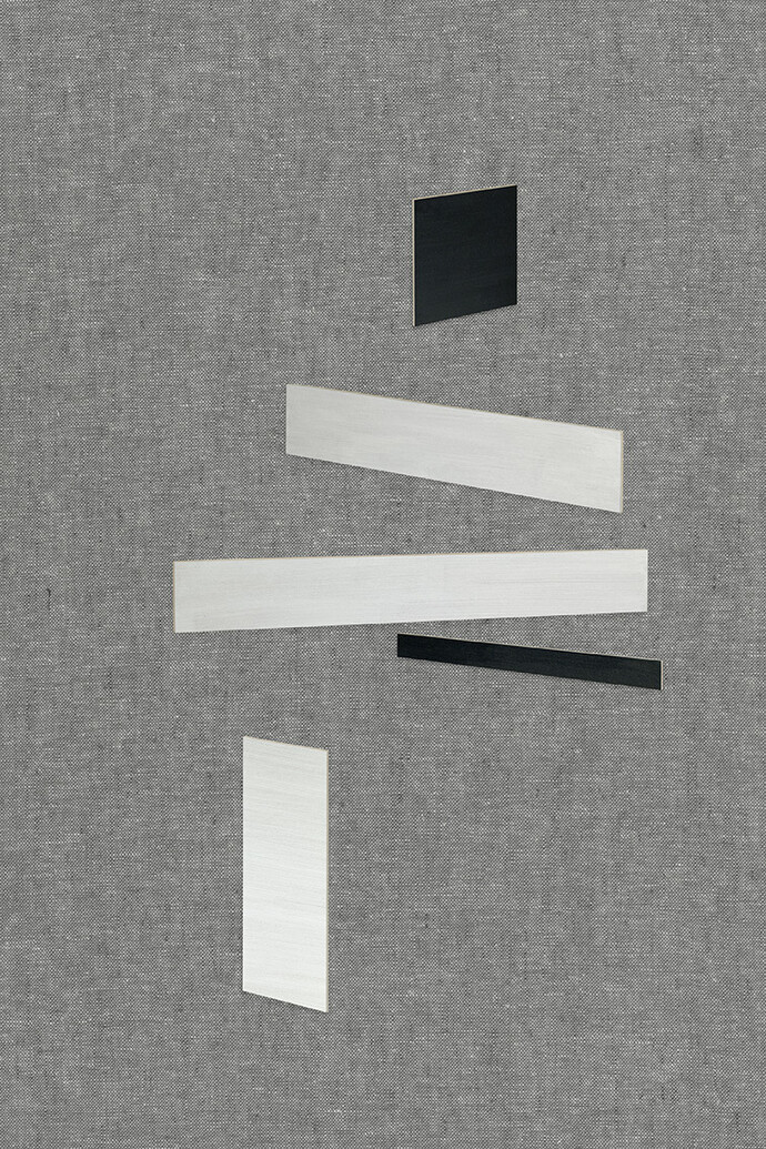 Miriam Böhm, MBoe/P 78/2, "Laying III", 2015, 110 x 73 cm, c-print, Ed. 2/4 + 2 AP, Courtesy the artist and Wentrup, Berlin, Photo: Miriam Böhm