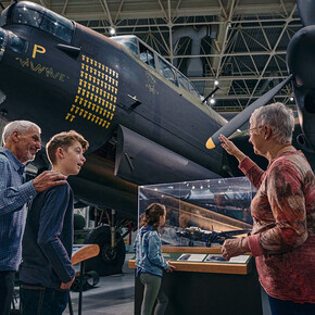 La deuxième guerre mondiale, vue d’exposition. Avec l’aimable autorisation d’Ingenium. Musée de l’aviation et de l’espace du Canada