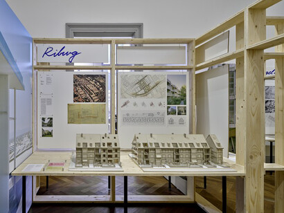 Wohnen fürs wohnen: les coopératives d'habitation suisses comme laboratoire de coexistence, vue d'exposition. Avec l'aimable autorisation du S AM Swiss Architecture Museum