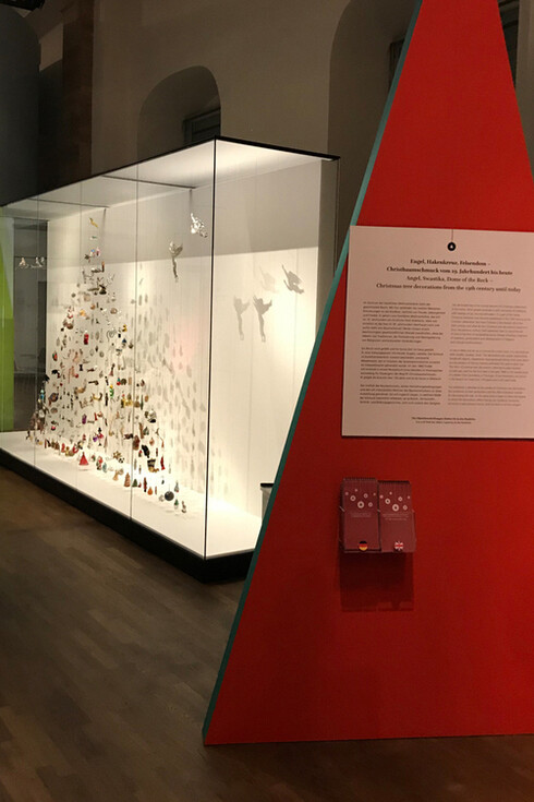 Angel, Swastika, Dome of the Rock. Courtesy of Deutsches Historisches Museum