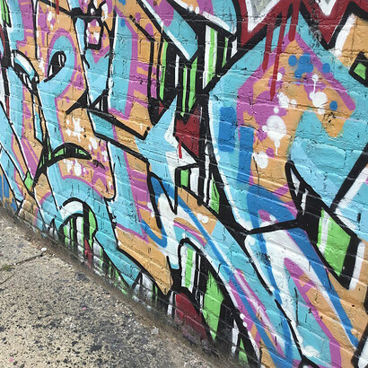 Arte callejero en el Bushwick Collective. La inminencia de los cambios de enfoques en la forma de ver y vivir la vida permitirá que pasemos a la colaboración, en vez de la competencia para Ser en comunidad 