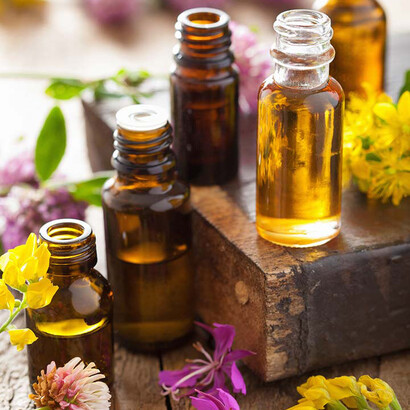 La floriterapia offre un input energetico affinché la persona riesca a trasmutare e trasformare le proprie ombre