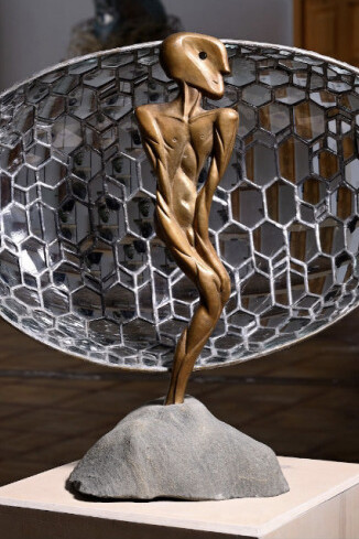 Konstantin Kartashevsky, Spheres and reflections. Courtesy of Erarta Museum