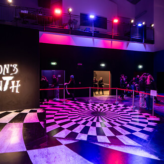 Tim Burton’s labyrinth, vista della mostra. Per gentile concessione della Letsgo Company