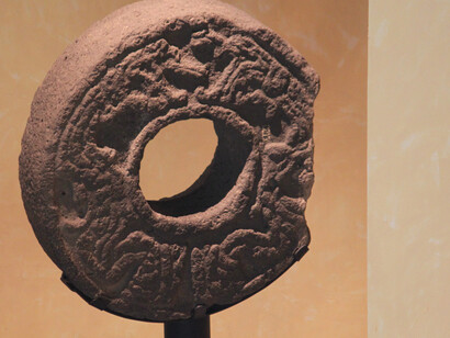 Portería de pelota tolteca. Galería Tolteca, INAH, Museo Nacional de Antropología, Ciudad de México, México