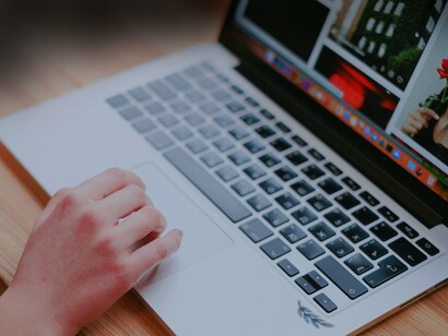 Computador conectado. Do extremos dos soundbytes à avalanche comunicacional do sucessivos marketings político comerciais, vale tudo e nada