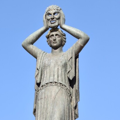 Adiós, Madrid: Monumento a Jacinto Benavente