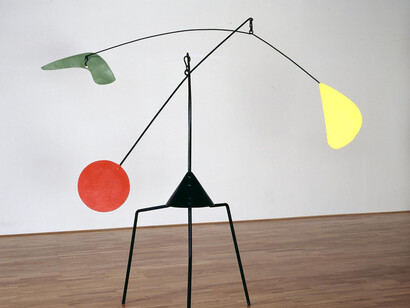 Alexander Calder, Untitled, 1937, Steel, 228 x 203 x 260 cm, © Calder Foundation, New York / DACS London