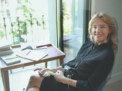 Cristina Battocletti nel suo studio