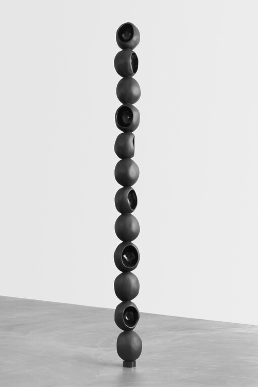 Eva Rothschild, Dead Moon