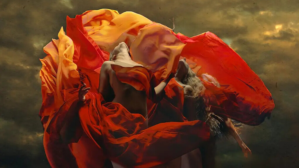 Brooke Shaden, Rising up. Courtesy of JoAnne Artman Gallery 