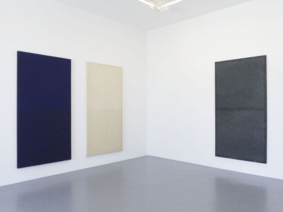 Vue de l'exposition Chung Chang-Sup, "Meditation", Galerie Perrotin, Paris (4juin - 1 août, 2015).Photo: Claire Dorn, Courtesy Galerie Perrotin