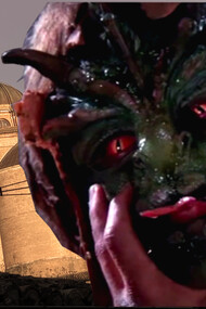 Narcisismo senza freni: un selfie senza maschera dinanzi la bellezza. Courtesy of Christina Magnanelli Weitensfelder