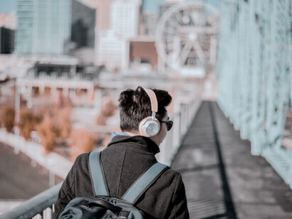 La buena música siempre tuvo ese espíritu libre. A veces rebelde. A veces irreverente