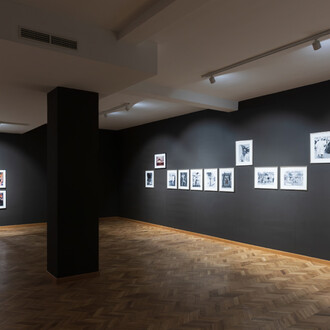 Latifa
Toujani, Latifa, pionnière aussi! (Latifa, a pioneer too!), exhibition view. Courtesy of Comptoir des Mines Galerie
