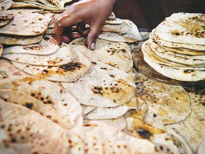 Rotis being freshly prepared for the langar 