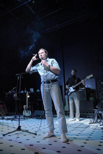 Les serge (Gainsbourg point barre). Avec l'aimable autorisation du Les Célestins, Théâtre de Lyon