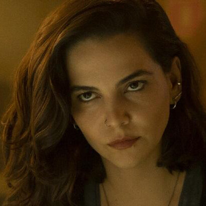 A atriz Tainá Muller interpreta Verônica Torres, uma policial investigativa que cai em tramas sobre crimes hediondos