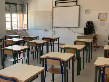L’Italia sembra incapace di crescere perché continua a cercare nel passato una rassicurazione che le eviti di confrontarsi con le responsabilità del presente e con l’incertezza del futuro