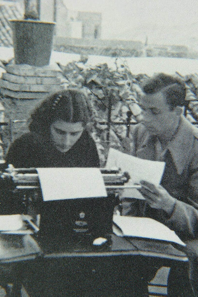 Miguel Hernández con su esposa, Josefina Manresa. 
