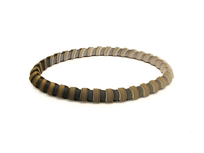 Nel Linssen, Paper Necklace, courtesy of The Scottish Gallery