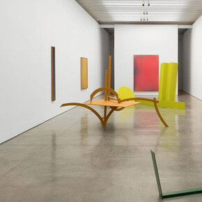 Caro & Olitski: 1965 – 1968. Courtesy of Paul Kasmin
