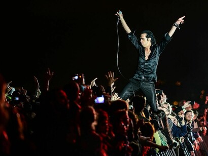 Nick Cave entusiasma la folla