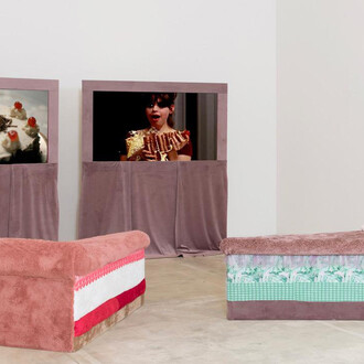 Various artists, Sommerausstellung, exhibition view. Courtesy of Galerie Hubert Winter