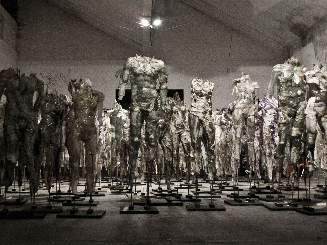 La Folla. Courtesy of Triphè