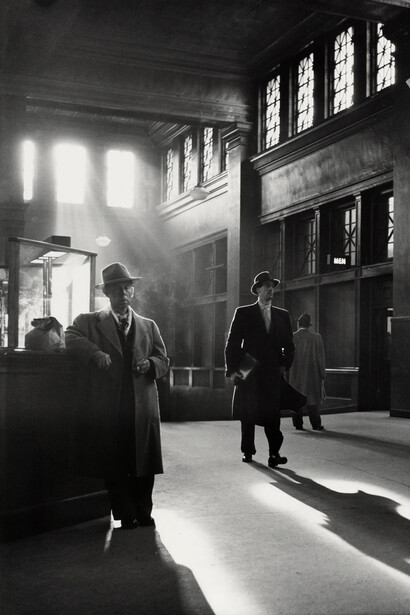 Richard Yee 趙羡藻, Providence train station, Rhode Island (detail), 1955. Courtesy of Robert Klein Gallery 