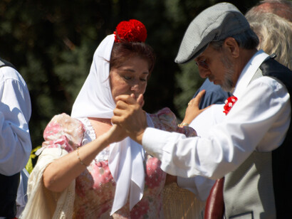 Los chulapos bailan en la calle