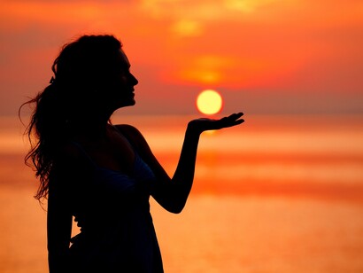 Ogni cosa ha origine nella psiche. Ogni uomo e ogni donna è l'architetto della sua guarigione e del suo destino (Buddha)