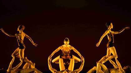 MOMIX, Caravan. Foto di Charles Azzopardi