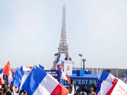 Eric Zemmour, Parigi, Francia. "Non c’è differenza tra Milano e Nizza. È tutto lo stesso popolo, la stessa città, la stessa architettura, lo stesso spirito. Avrebbe dovuto esserci una grande Francia... Ma tralasciamo il fallimento del mio amico Napoleone Bonaparte''
