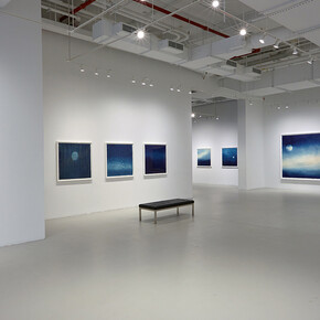 Miya Ando, Rain drawings, exhibition view. Courtesy of Sundaram Tagore Gallery