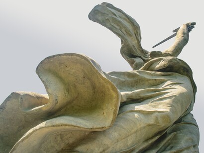 Vista do salão localizado abaixo da estátua Mãe Pátria, em Volgogrado, Federação Russa